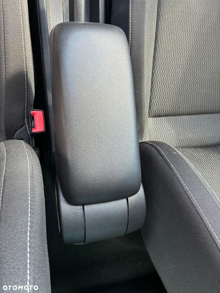 Skoda RAPID 1.2 TSI Ambition - 14