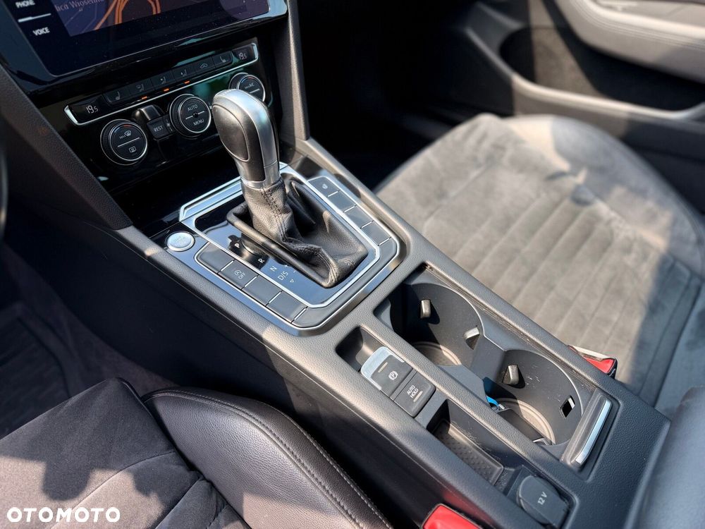 Volkswagen Passat - 15