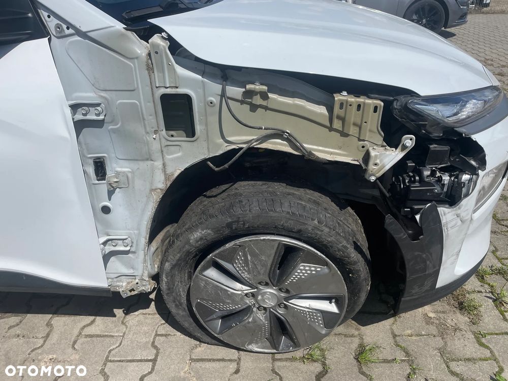 Hyundai Kona - 4