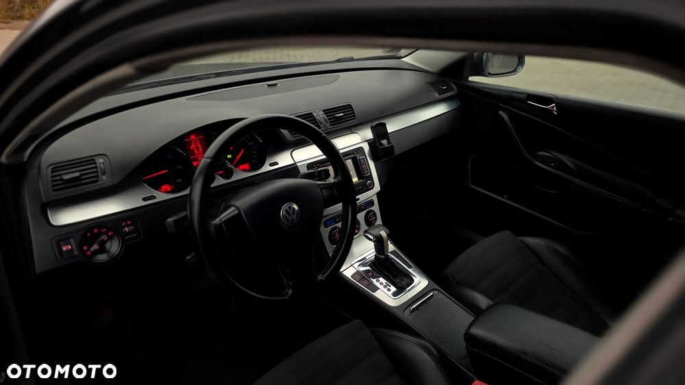 Volkswagen Passat Variant 2.0 TDI Highline DSG - 11