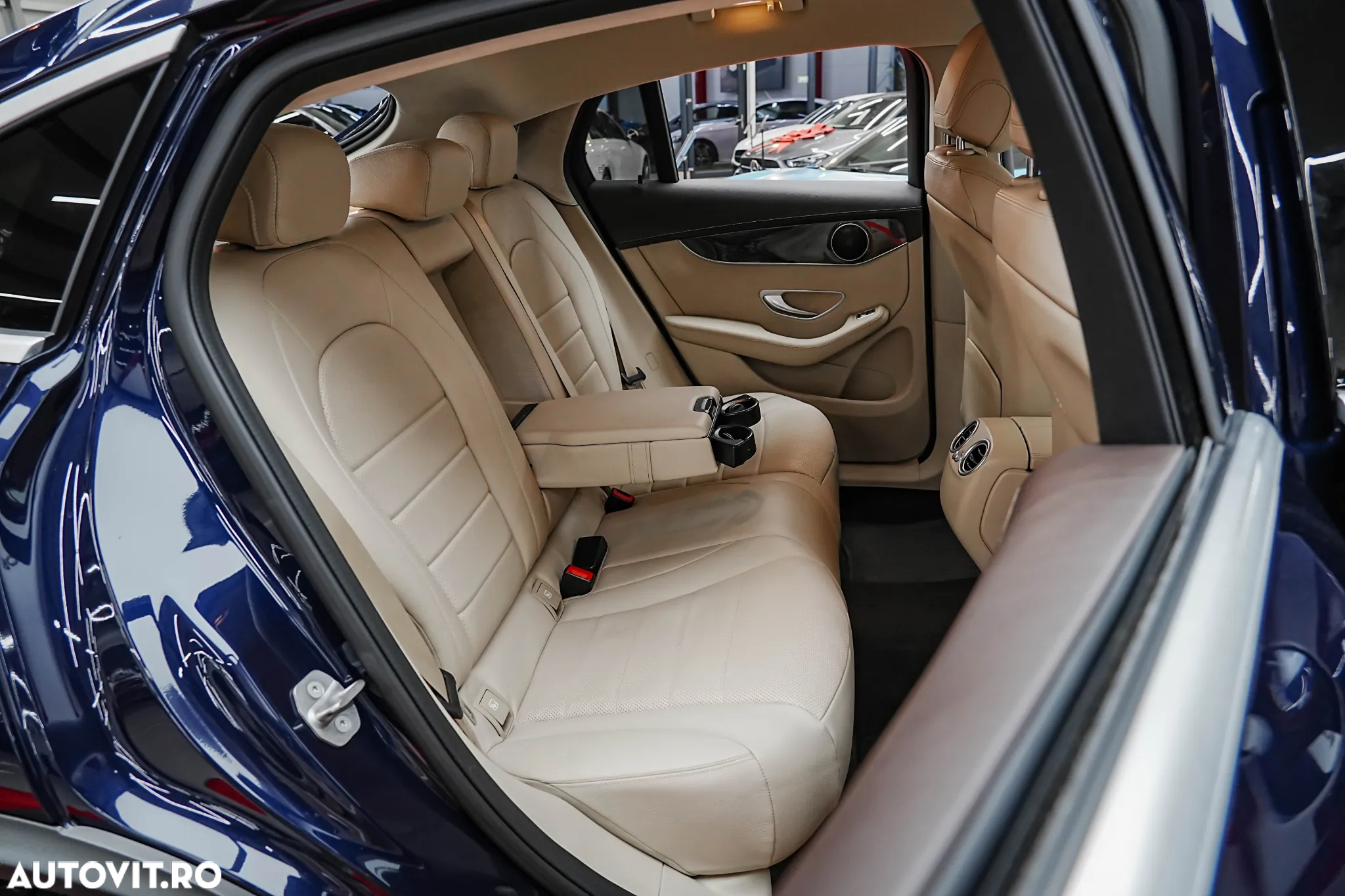 Mercedes-Benz GLC 200 4Matic 9G-TRONIC AMG Line - 6