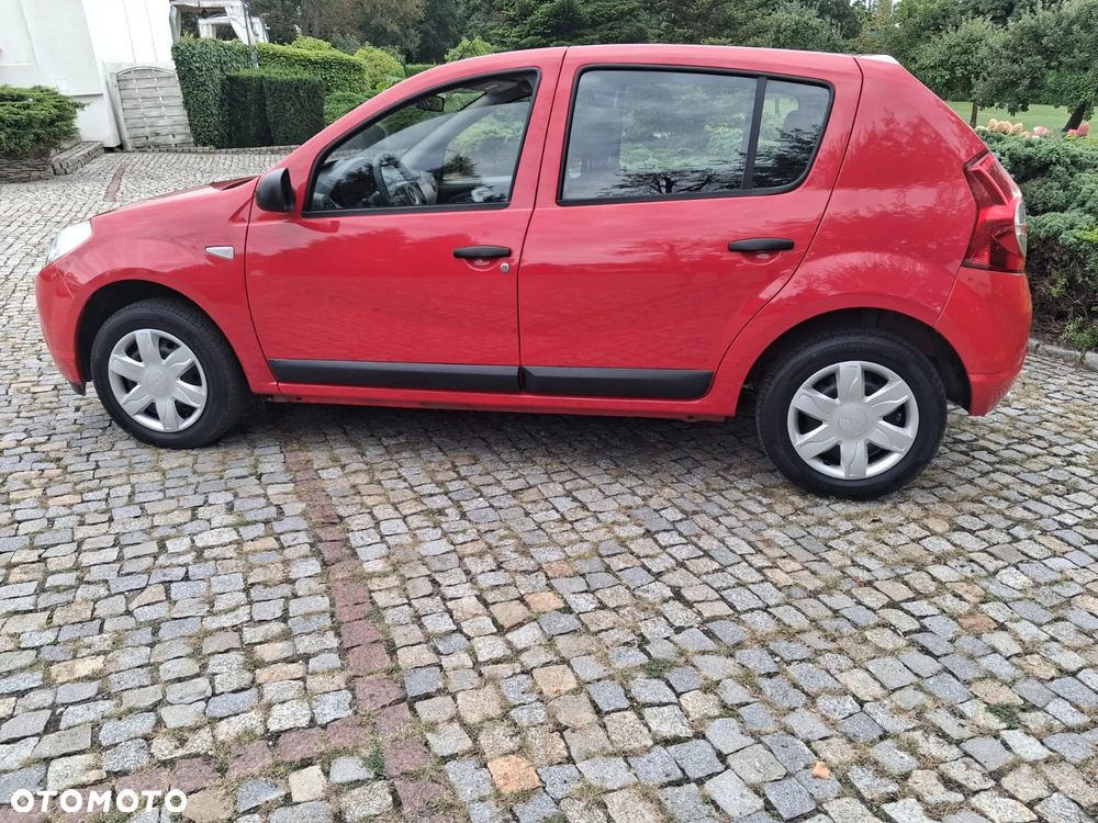 Dacia Sandero - 8