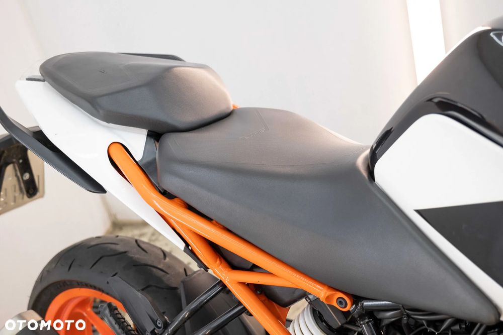 KTM Duke 125 - 19