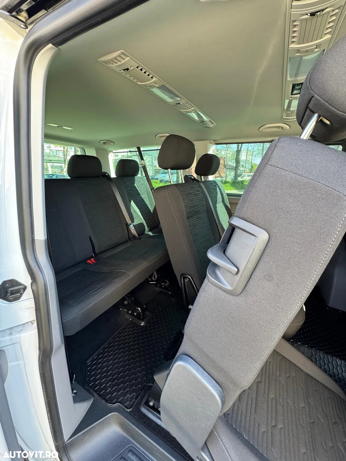 Volkswagen Caravelle T6.1 2.0 TDI 110 kW LR Comfortline DSG - 14