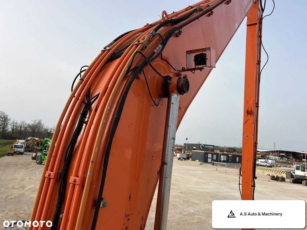 Hitachi ZX250LC-3 - 13