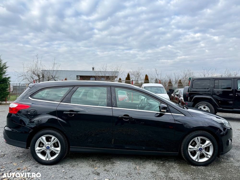 Ford Focus 1.6 TDCi DPF Champions Edition - 22