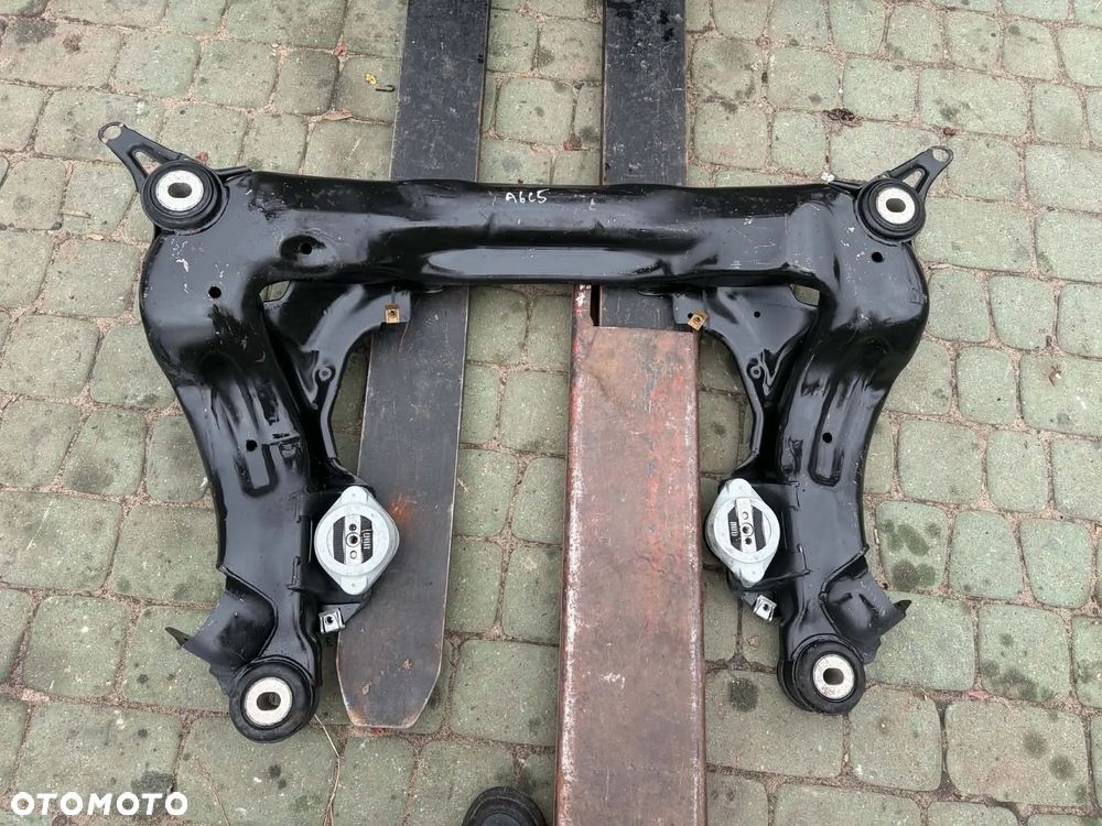 belka sanki wózek trawersa przód Audi A6 S6 C5 Orginał bez rdzy super stan import italy