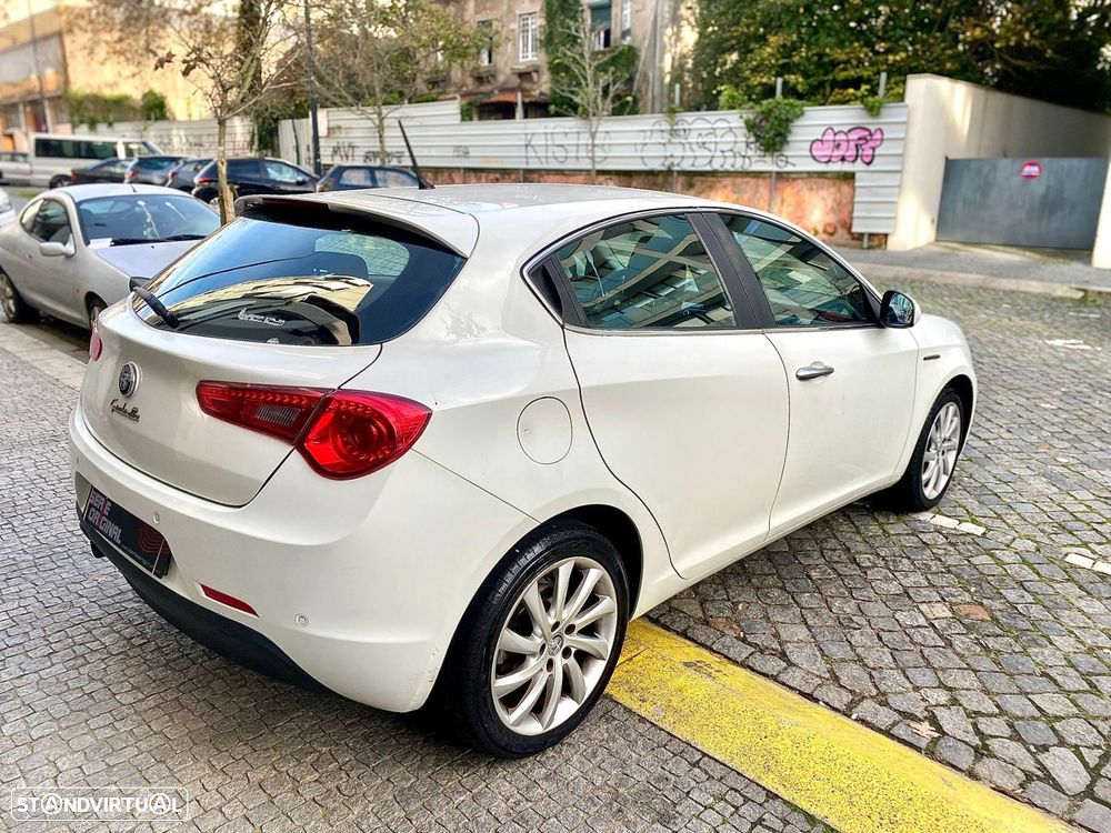Alfa Romeo Giulietta 1.6 JTDm Corporate - 6
