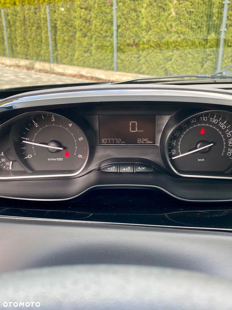 Peugeot 208 Blue-HDi 100 Stop&Start Active - 12