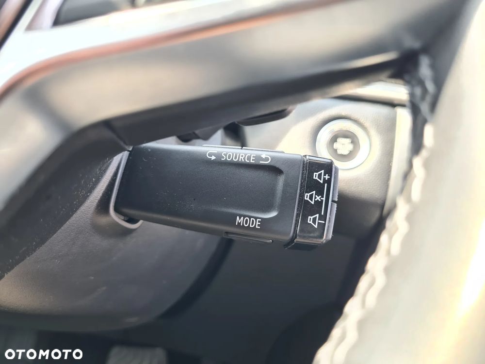 Renault Captur 1.3 TCe Intens EDC - 32