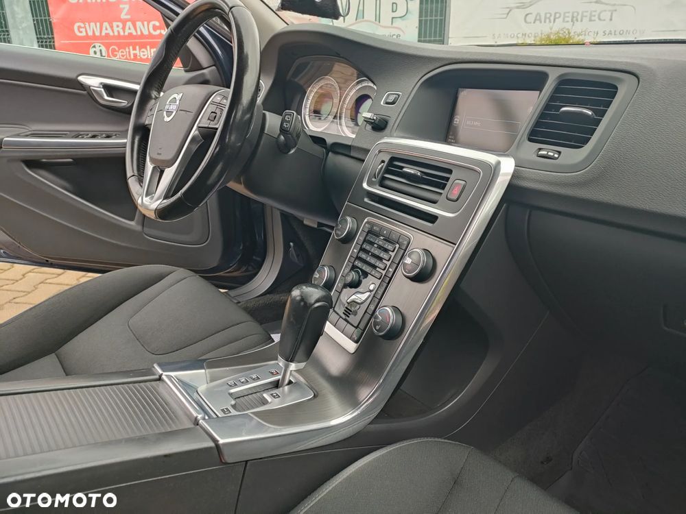 Volvo V60 D3 Geartronic Momentum - 21