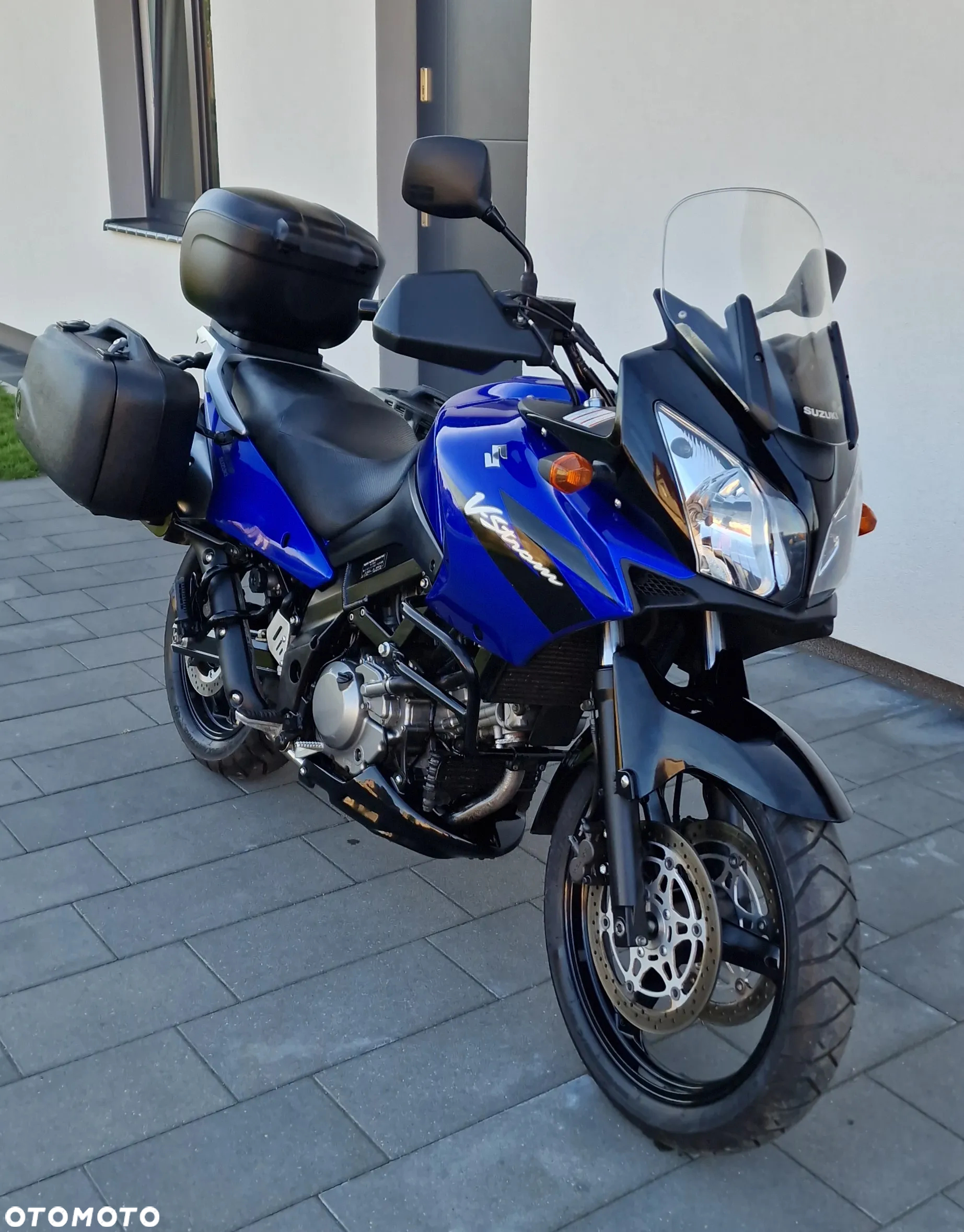 Suzuki DL - 12