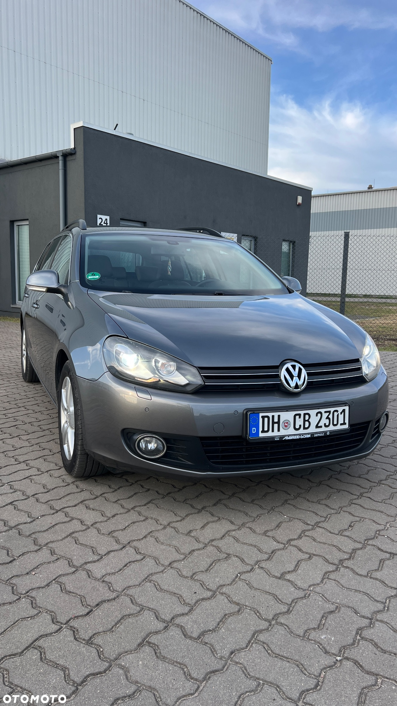 Volkswagen Golf 1.6 TDI BlueMotion Technology DSG Comfortline - 3