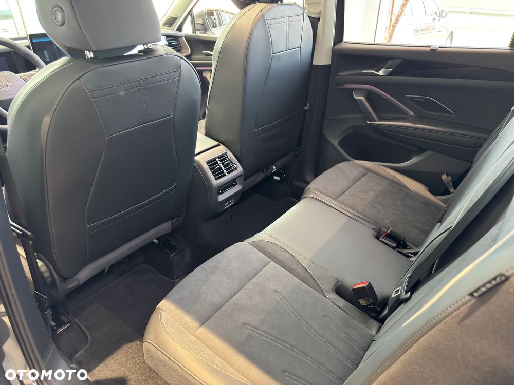 Volkswagen Tayron 2.0 TDI SCR Elegance DSG - 9