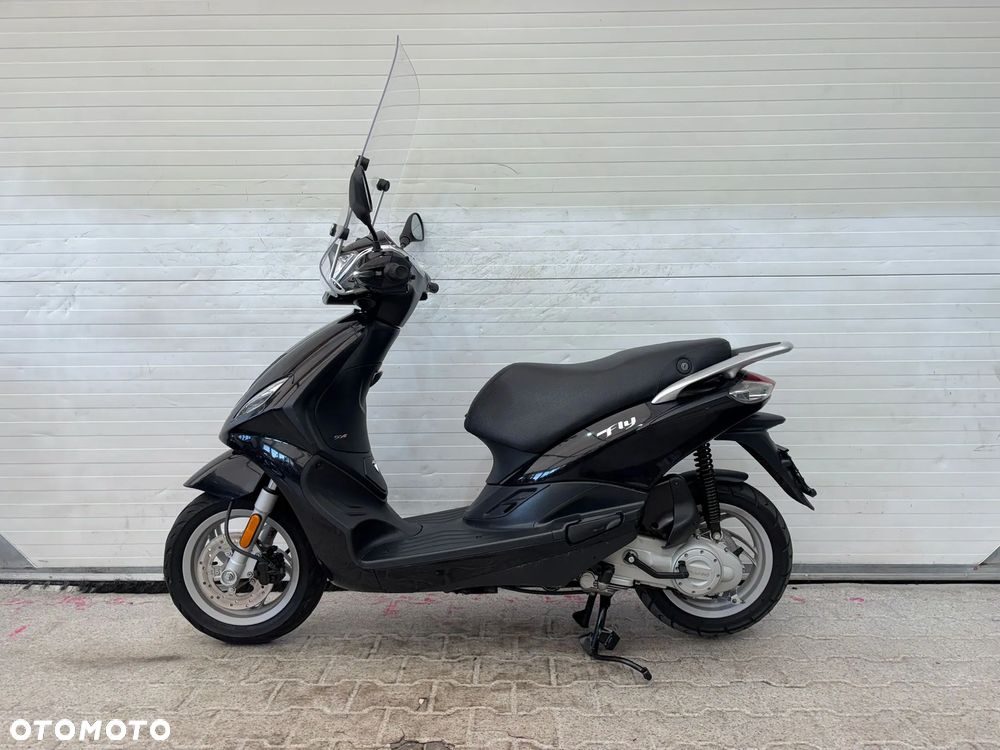 Piaggio FLY - 1