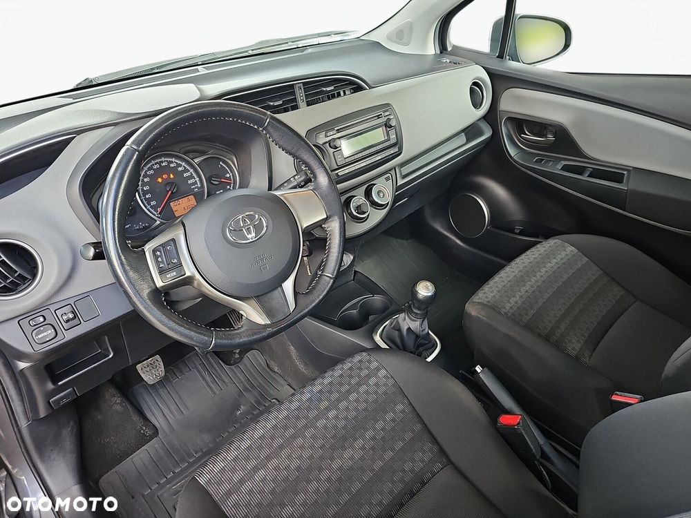 Toyota Yaris 1.0 Life EU6 - 16