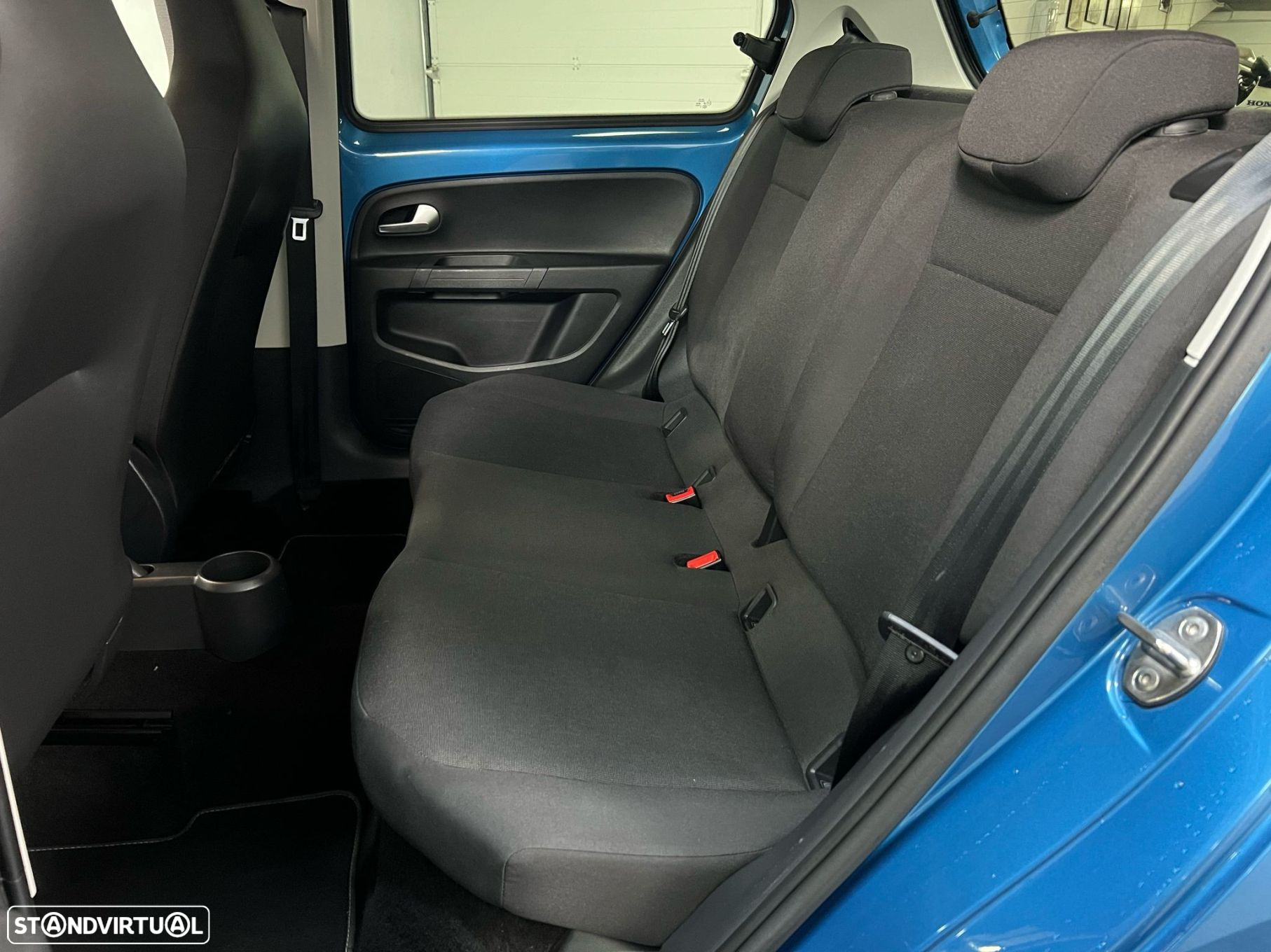 VW Up! 1.0 Move Color - 8