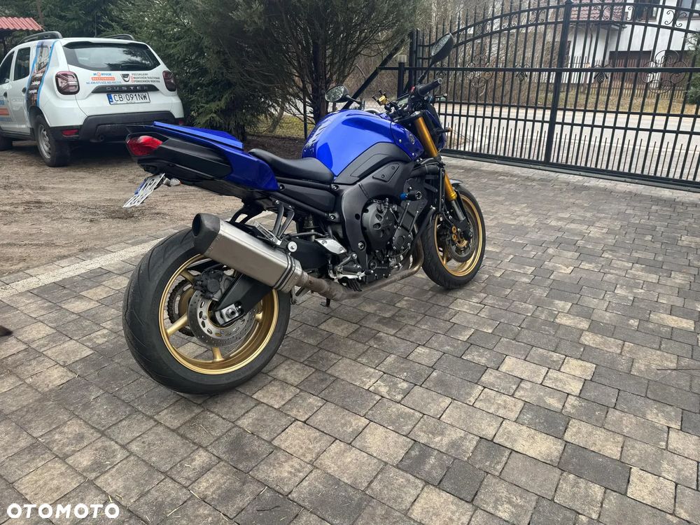 Yamaha FZ8 - 4