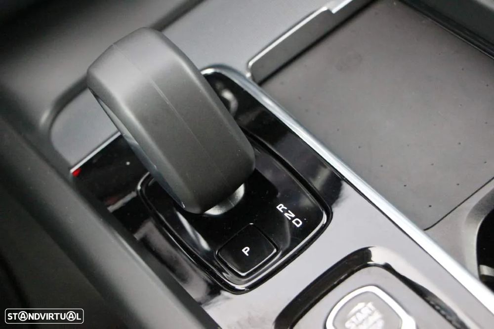 Volvo XC 60 2.0 T6 PHEV Ultra Dark AWD - 10