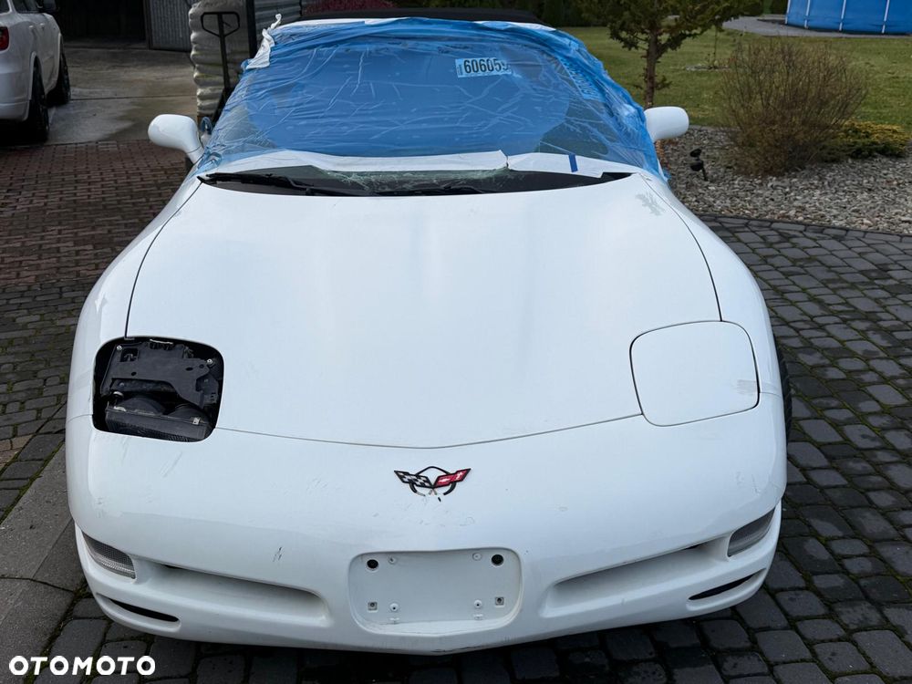 Chevrolet Corvette - 4
