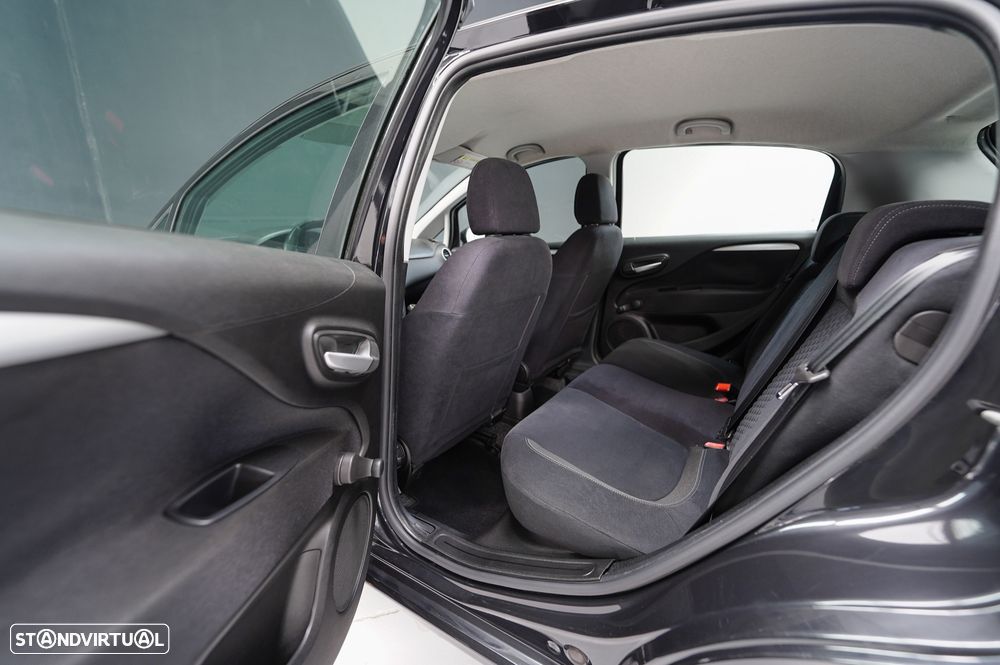 Fiat Punto 1.3 M-Jet Lounge S&S - 20