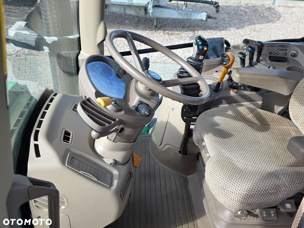 John Deere 6115R 2013R - 17