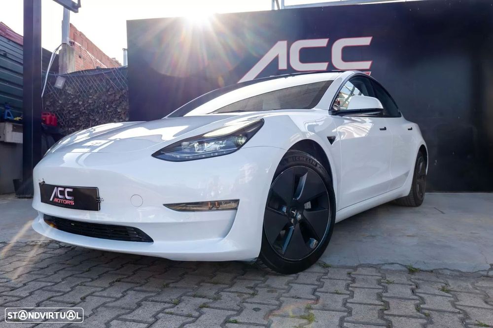Tesla Model 3 - 10