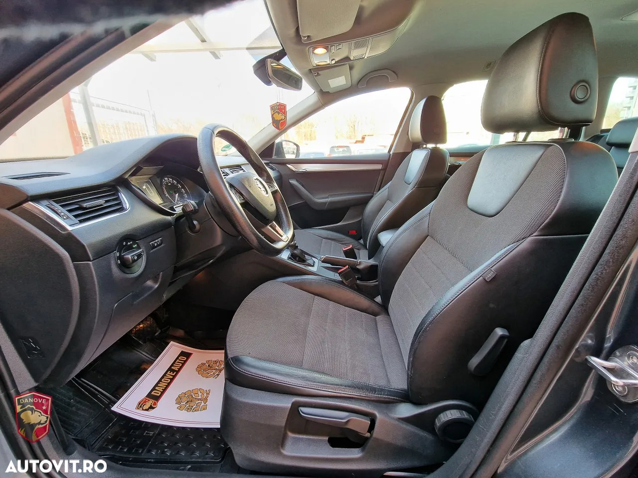 Skoda Octavia 2.0 TDI DSG Ambition - 6