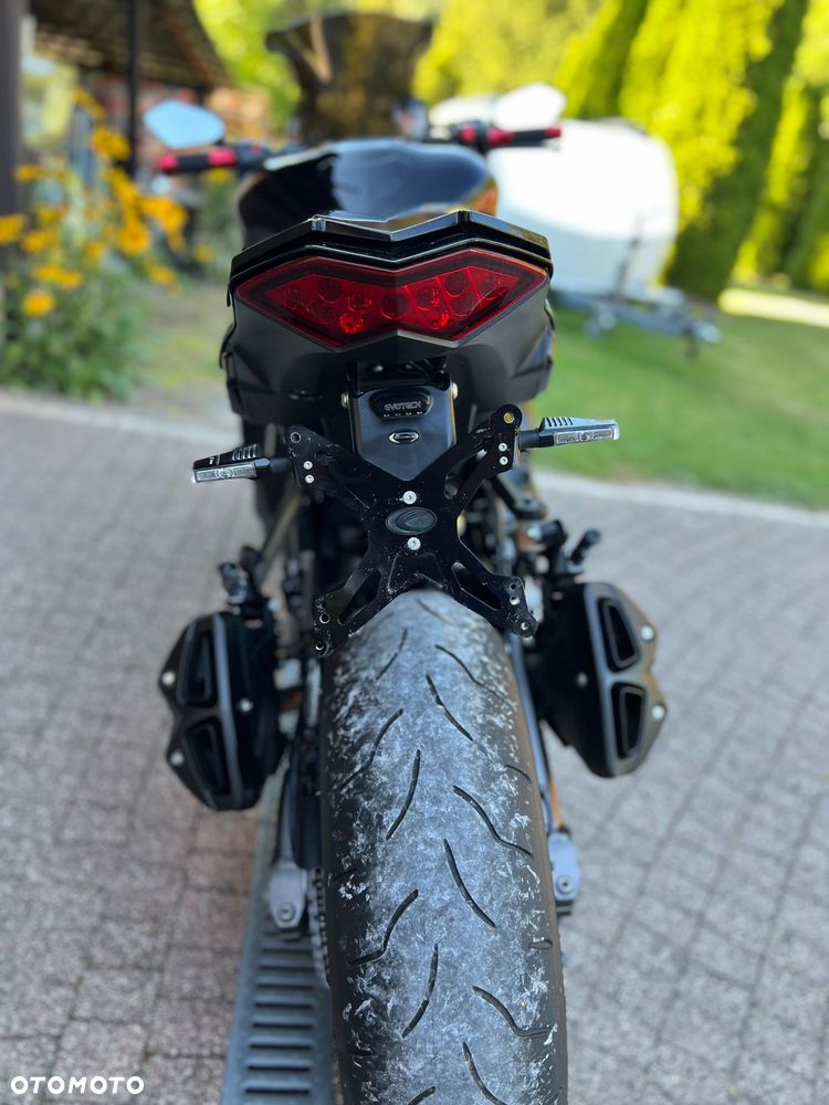 Kawasaki Z - 19