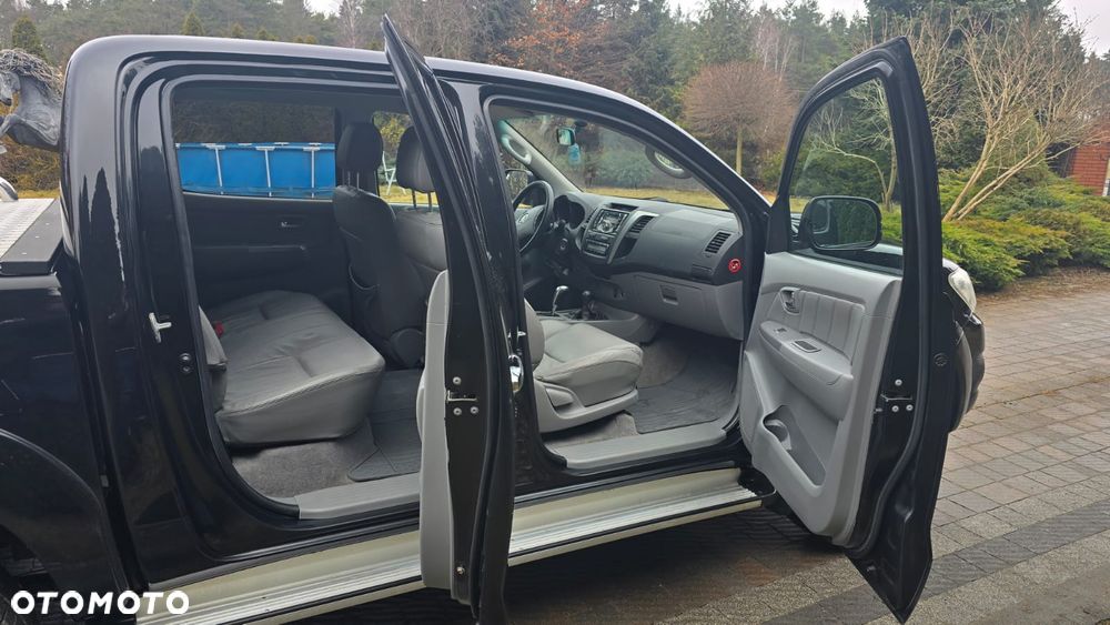 Toyota Hilux - 6