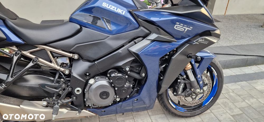 Suzuki GSX - 5