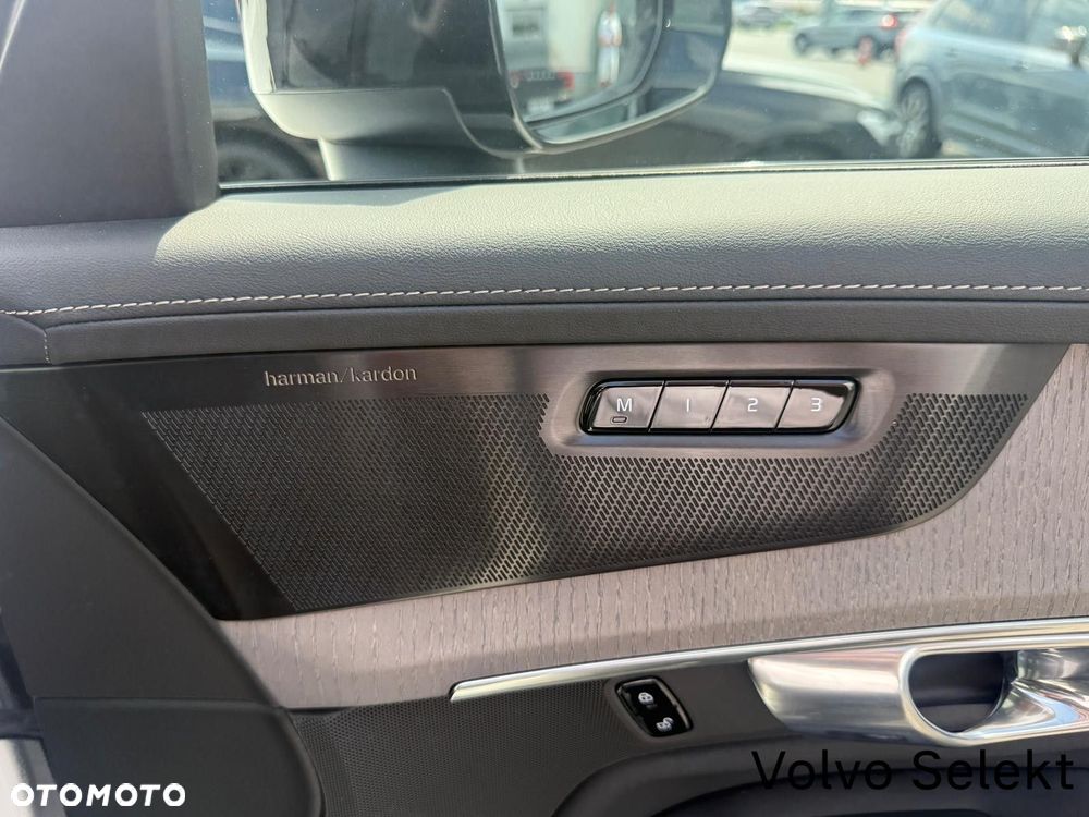 Volvo XC 90 - 38