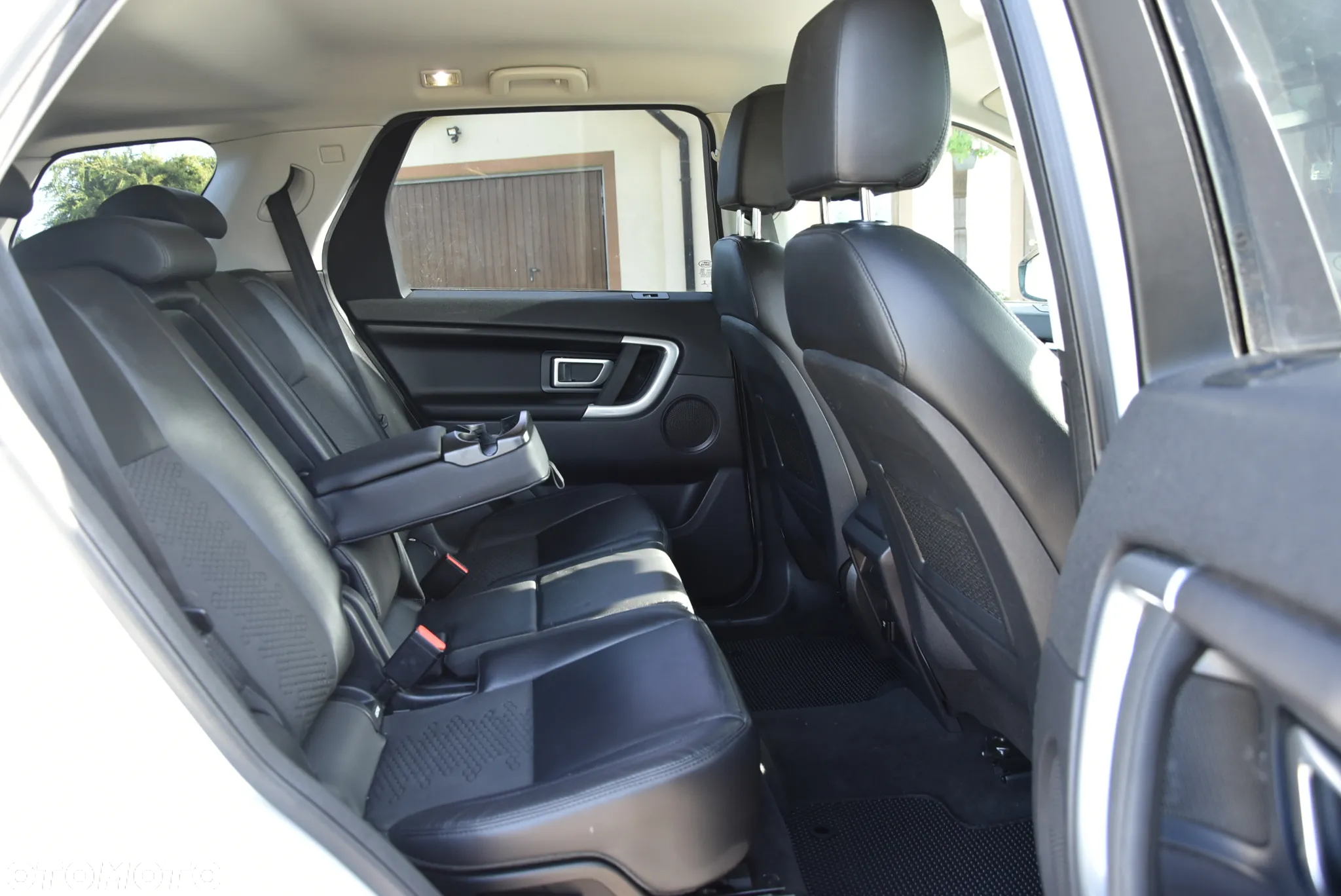Land Rover Discovery Sport 2.0 TD4 HSE Luxury - 11