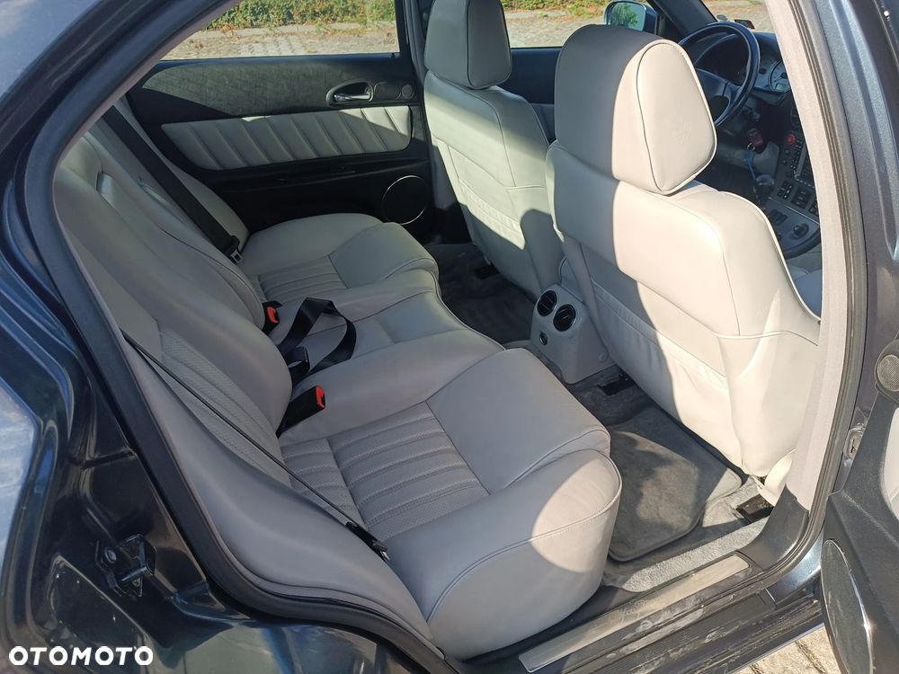 Alfa Romeo 166 2.5 V6 24v - 17