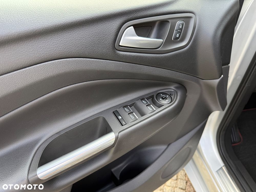 Ford Kuga 2.0 TDCi AWD ST-Line - 24