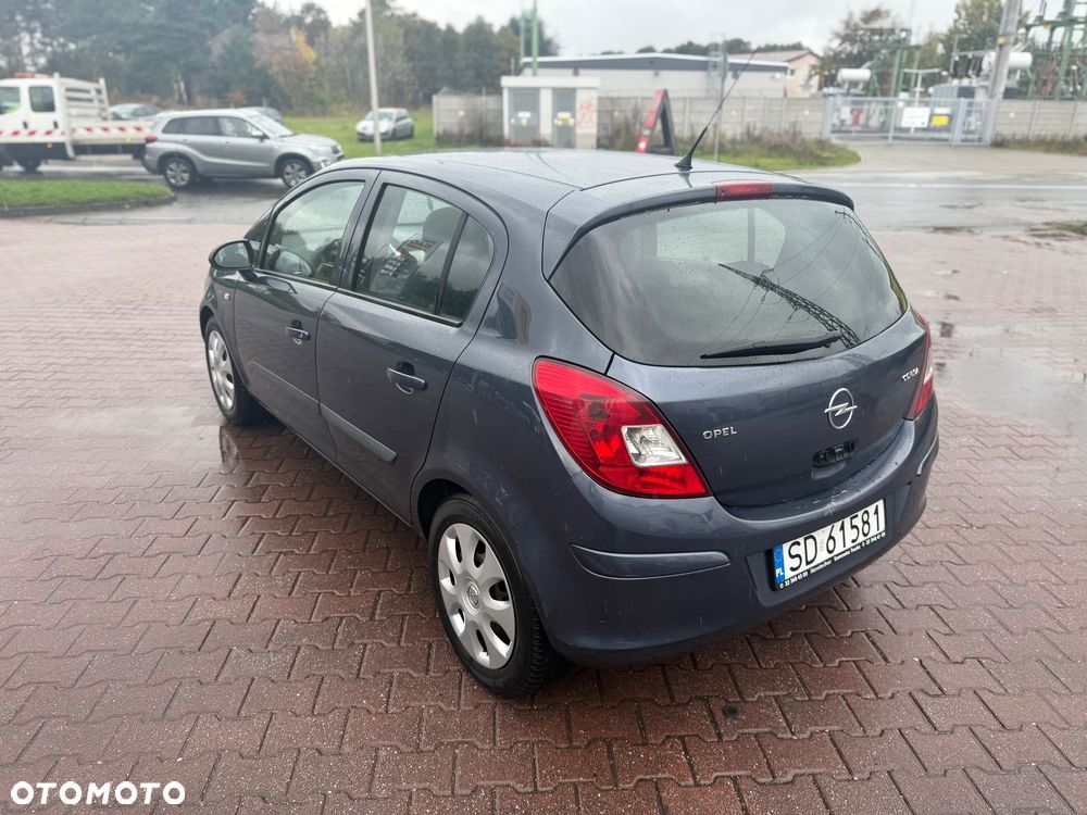 Opel Corsa 1.2 16V Cosmo - 10