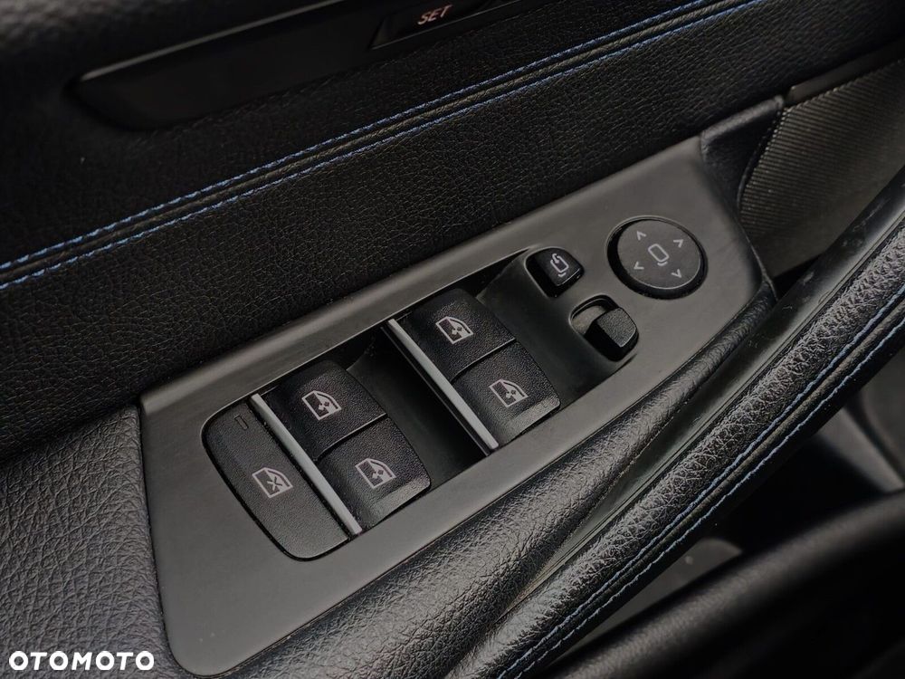 BMW Seria 5 530i xDrive M Sport sport - 35