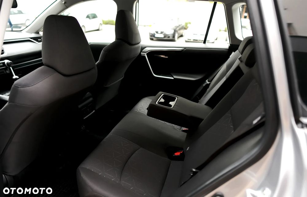 Toyota RAV4 2.0 Active 4x2 - 26