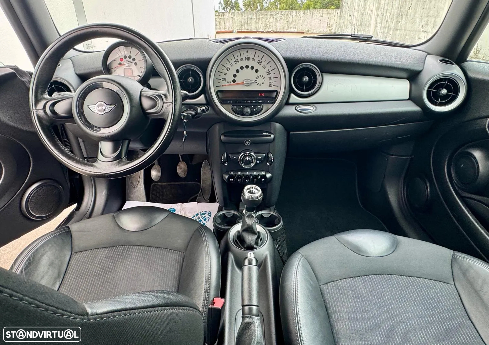 MINI 3 Portas One D - 12