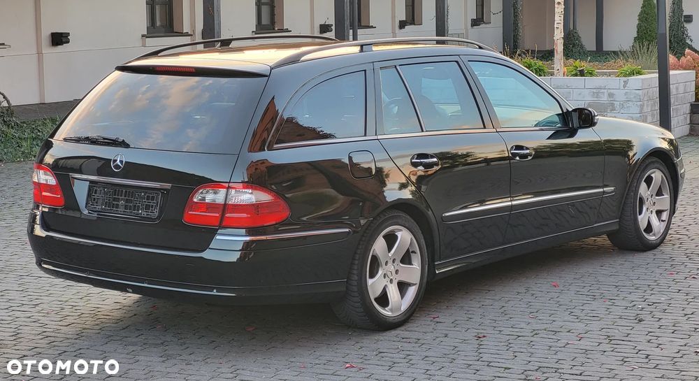 Mercedes-Benz Klasa E 500 T Avantgarde - 11