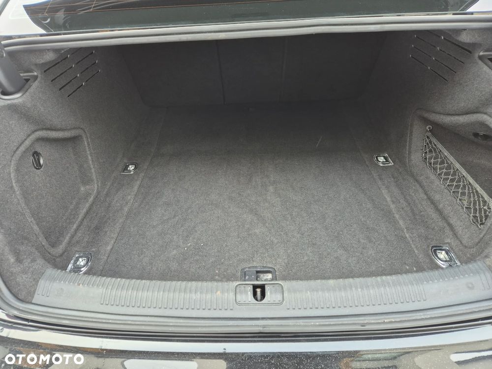 Audi A4 Limousine 35 TFSI S tronic - 14