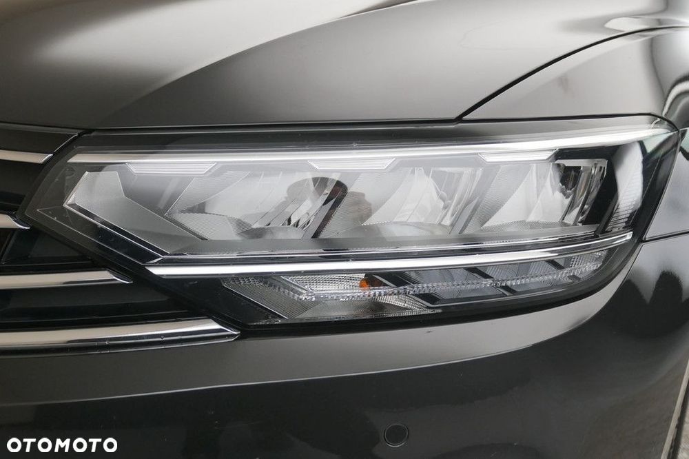 Volkswagen Passat Variant - 13