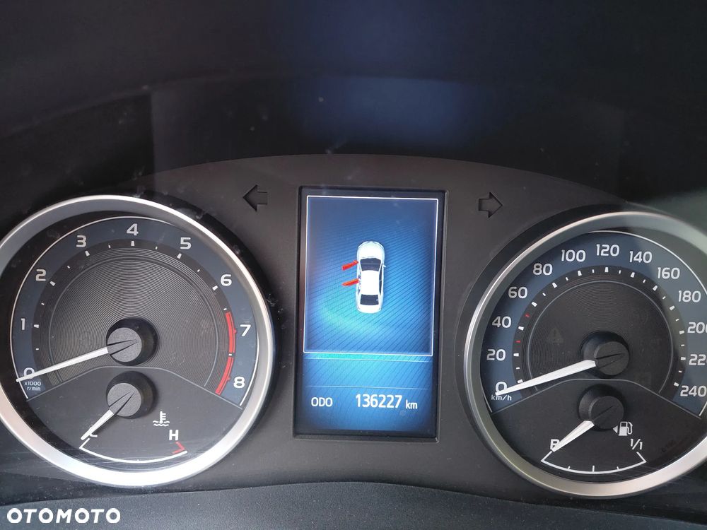 Toyota Corolla 1.6 Active - 3