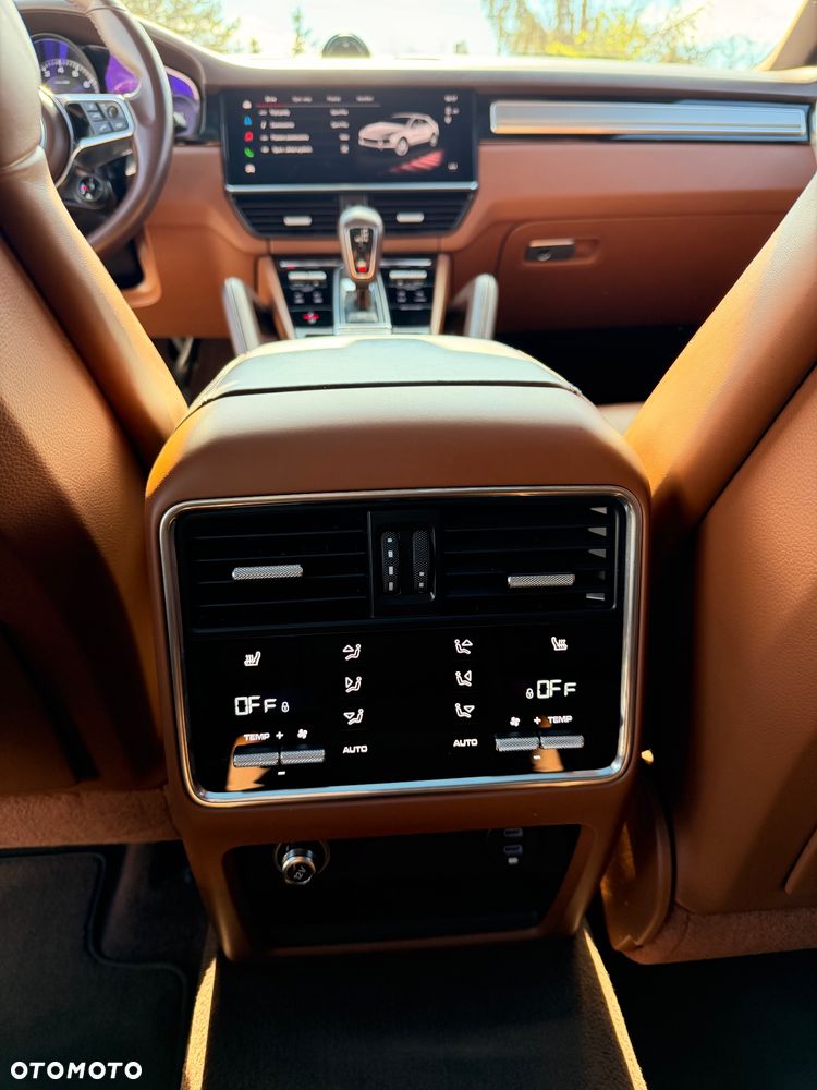 Porsche Cayenne E-Hybrid Platinum Edition - 29