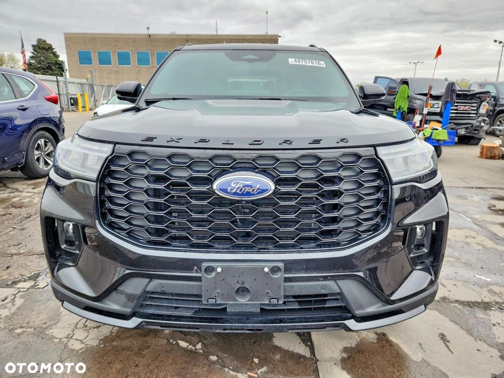 Ford Explorer - 2