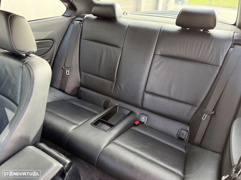 BMW 120 d Limited Edition Lifestyle c/ M Sport Pack - 21