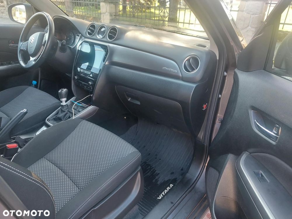 Suzuki Vitara 1.4 Boosterjet SHVS Premium 4WD - 14