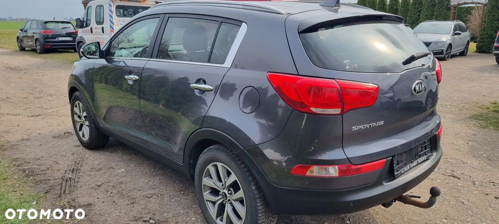 Kia Sportage 1.7 CRDI 2WD ISG Dream-Team Edition - 6
