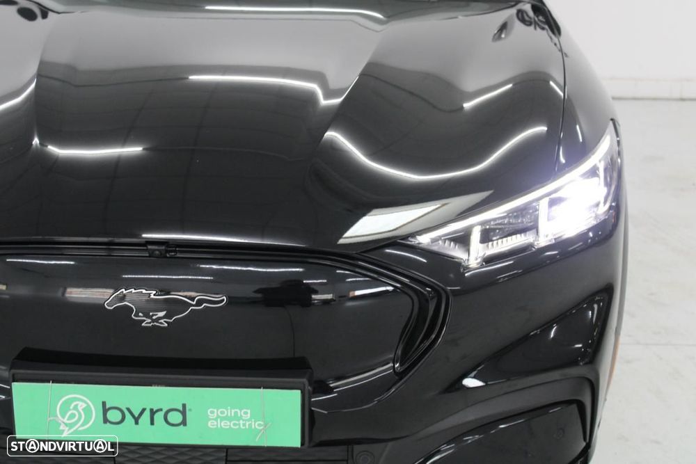Ford Mustang Mach-E Alargada AWD - 3