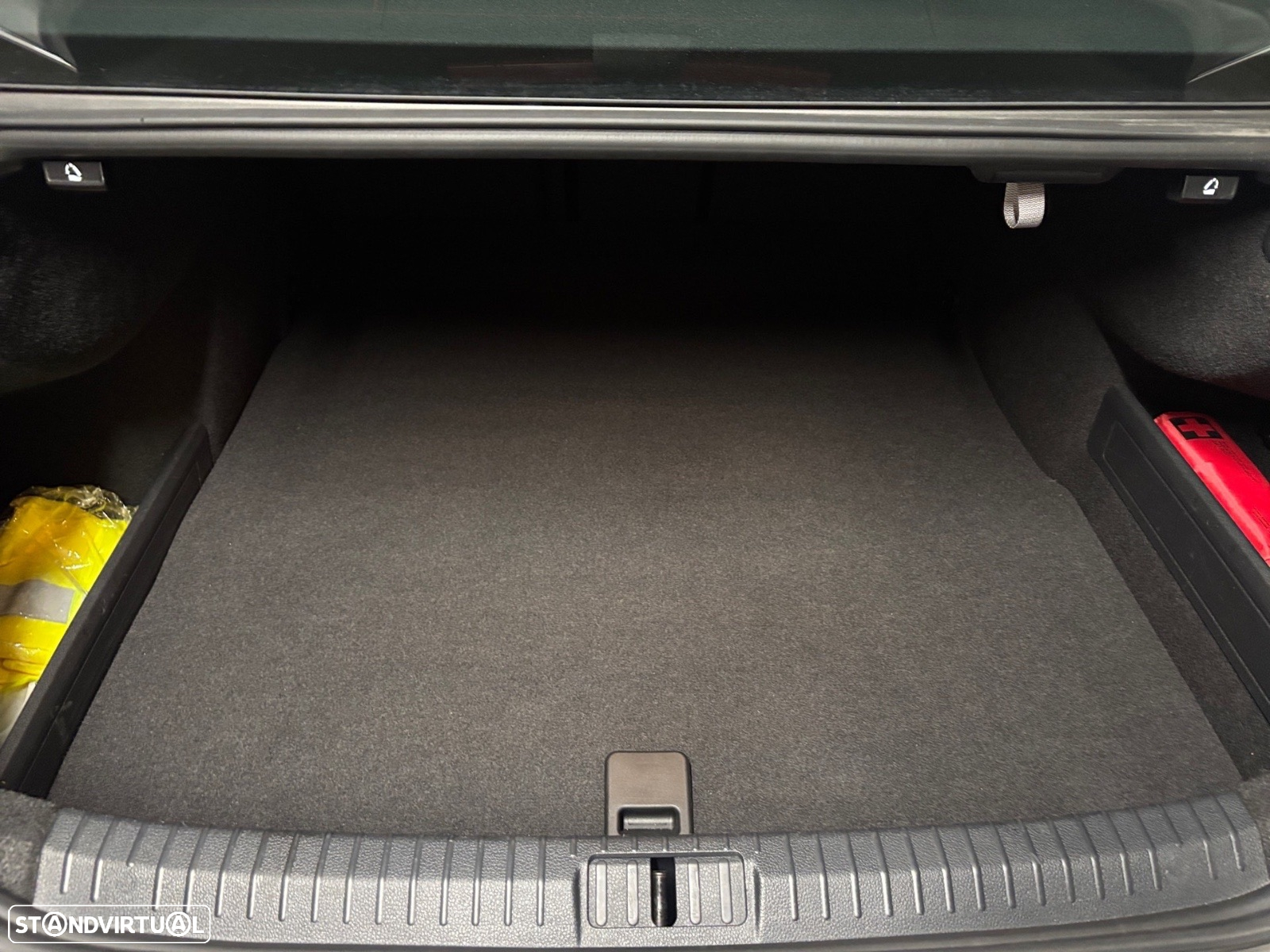 VW Passat 2.0 TDI Confortline - 18